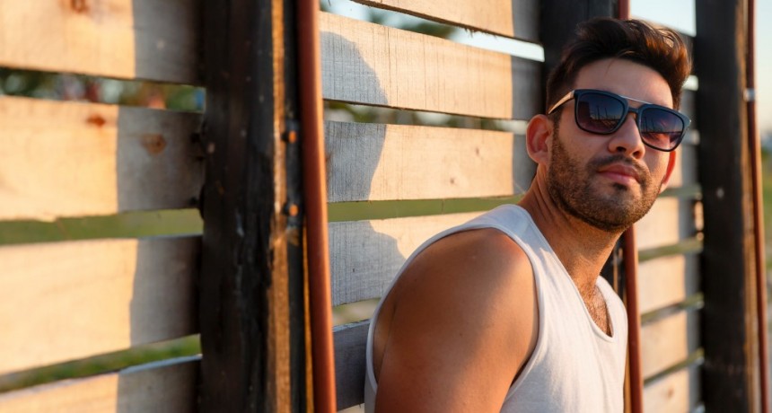 DAVO lanza "Quitemonos la ropa"